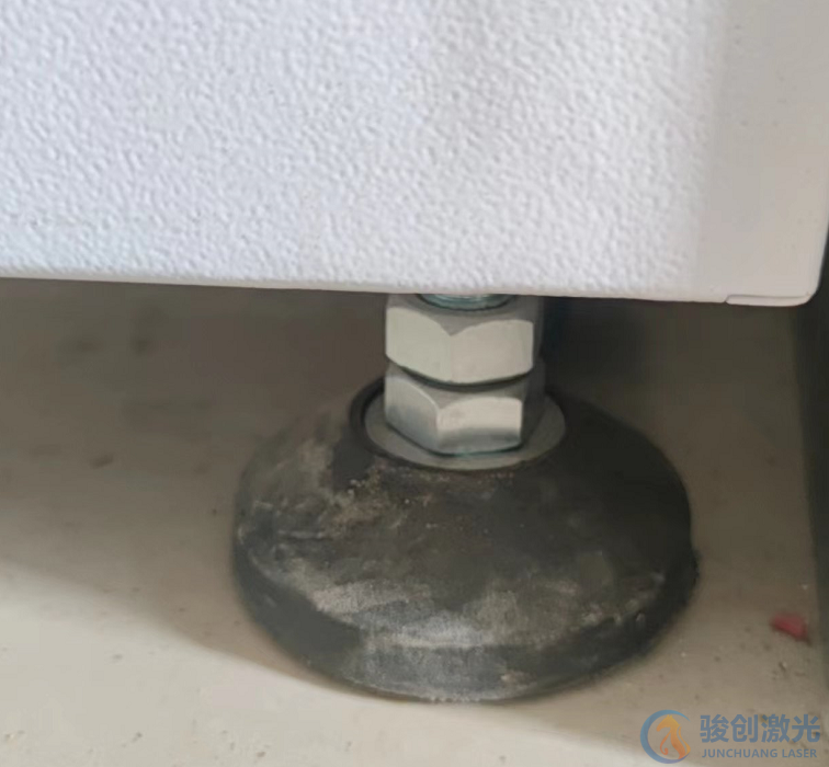 激光打標機出現一邊深一邊淺解決方法(圖1)