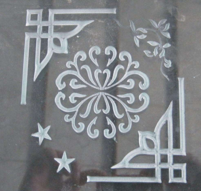 激光打標(biāo)機(jī)再怎么在玻璃上雕刻(圖1)
